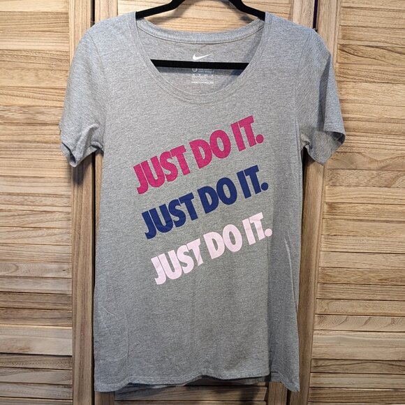 The Nike Tee Athletic Cut Heather Gray T-Shirt with Multicolor Slogan Size XS - Picture 1 of 7